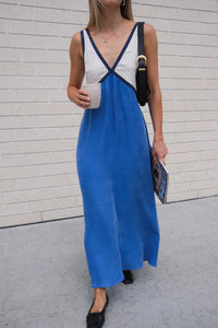 Jacky - Leichtes Maxikleid mit V-Ausschnitt in Blau