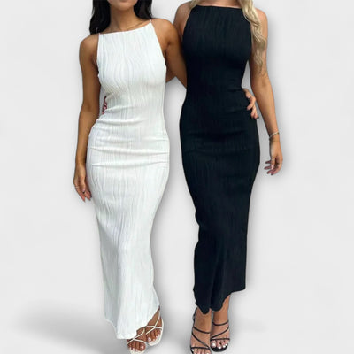 Schickes ärmelloses gerafftes langes Kleid