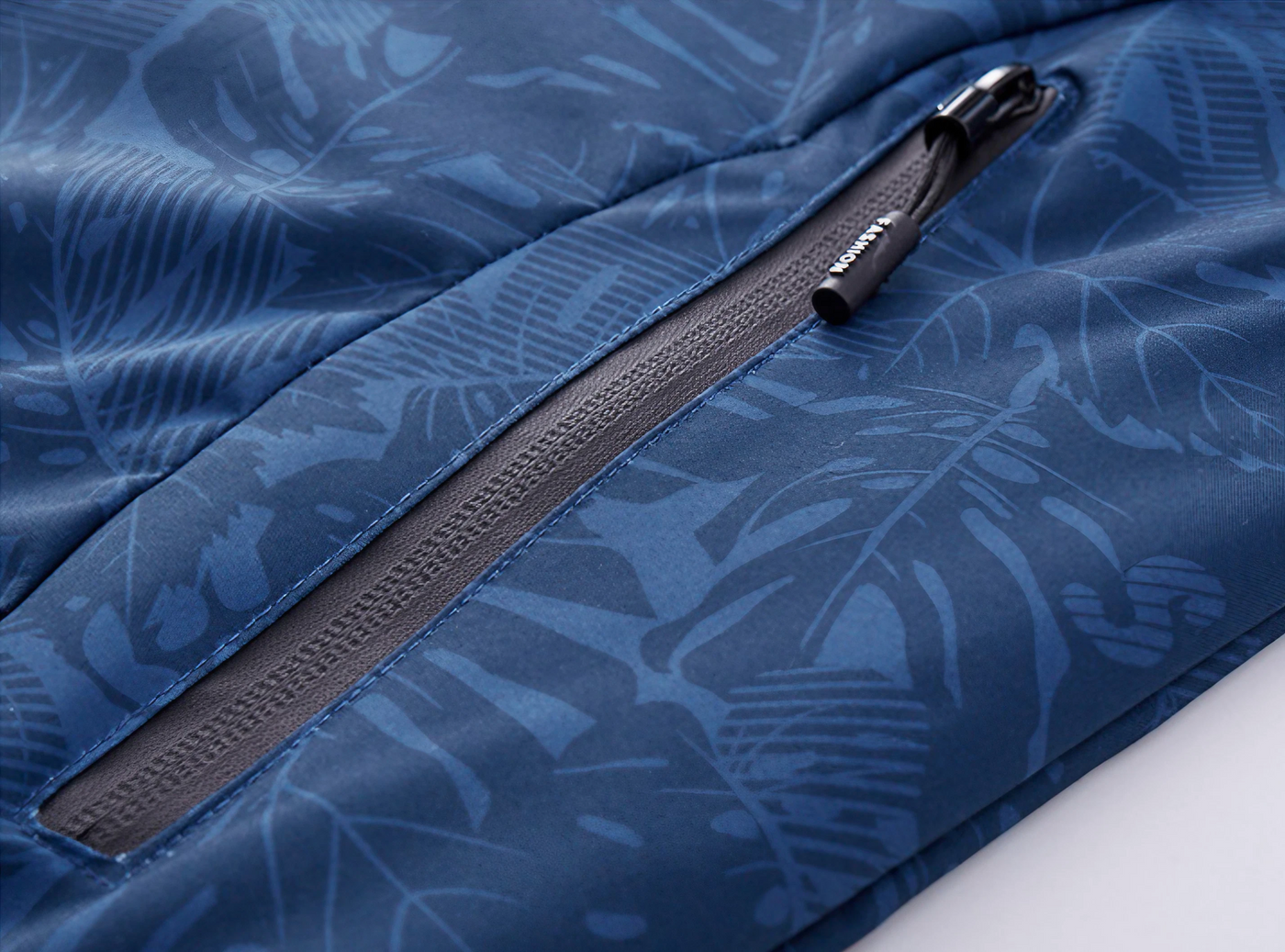 Damen Windjacke mit Kapuze – Leichte, wasserdichte Outdoor-Jacke mit floralem Print in Blau oder Rosa