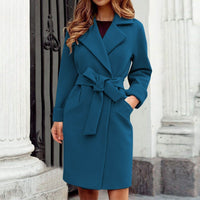 Eleganter Kaschmir-Trenchcoat für Damen mit Knopfsystem in lebhaften Farben in Blau