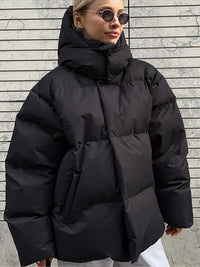Übergröße PufferJacke mit Kapuze in Schwarz