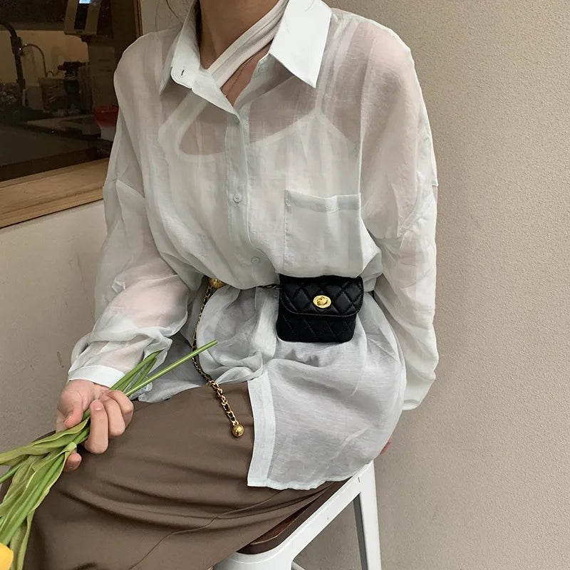 Gesteppte Mini-Handtasche mit elegantem Kettenriemen