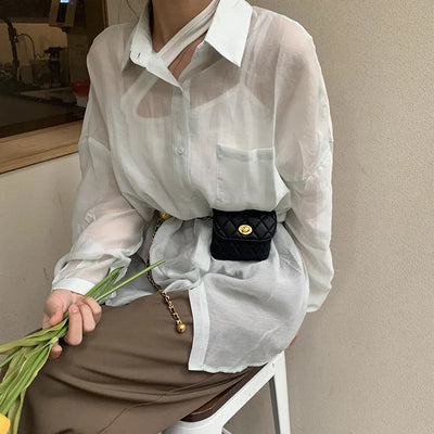 Gesteppte Mini-Handtasche mit elegantem Kettenriemen