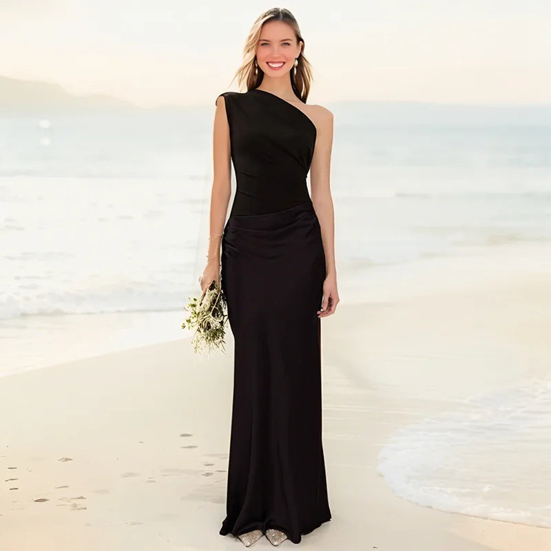 Amber™ – Ein Schulter Satin Maxikleid