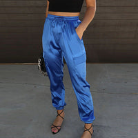 Reina - Elegante Cargohose mit Satin-Schimmer in Blau