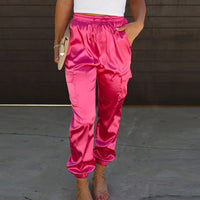 Reina - Elegante Cargohose mit Satin-Schimmer in Rosenrot