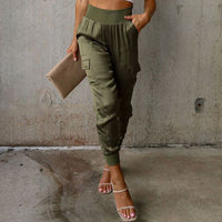 Reina - Elegante Cargohose mit Satin-Schimmer in Armeegrün
