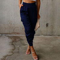Reina - Elegante Cargohose mit Satin-Schimmer in Dunkelblau