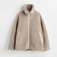 Übergroße Damenjacke aus Wolle mit hohem Kragen und Reißverschluss – trendige Jacke für Streetwear und Freizeitkleidung in Kaffee