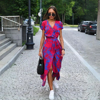 Eva | Stilvolles V-Ausschnitt-Kleid in Rot und Blau