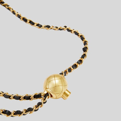 Gesteppte Mini-Handtasche mit elegantem Kettenriemen