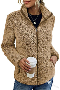 Warme Jacke mit hohem Kragen und Reißverschluss - Willa in Khaki