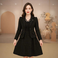 Lorelei™-Set mit strukturiertem Blazer und Kleid mit verziertem Ausschnitt / Präsenz, Stil und zeitlose Eleganz! in Schwarz