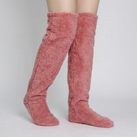 (KAUF 1, ERHALTE 2 GRATIS) Veloura™ Premium Kuschelsocken aus Weichem Plüschstoff in Pink