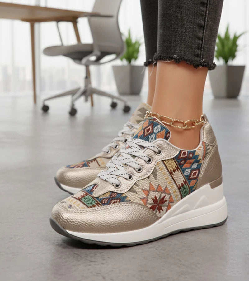 Znaya – Boho Turnschuhe Mit Geometrischem Schnürdesign