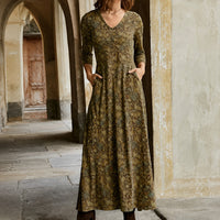 Sophie - Klassisches Damenkleid mit langen Ärmeln in Braun
