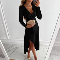 Shannon - Elegantes langärmeliges plissiertes Kleid in Schwarz