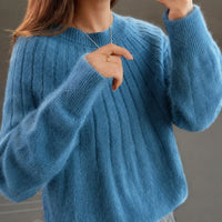 Taimi - Ein natürlicher und eleganter Damenpulli in Marineblau