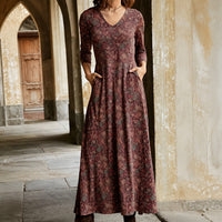 Sophie - Klassisches Damenkleid mit langen Ärmeln in Rot