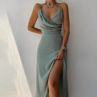 Athena | Klassisches Modernes Kleid in Armeégrün