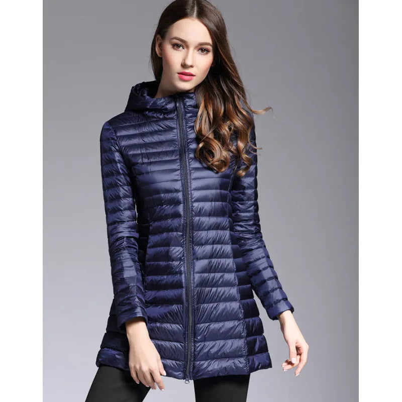 Damen Daunenjacke mit Kapuze – Leichte, warme Winterjacke in verschiedenen Farben