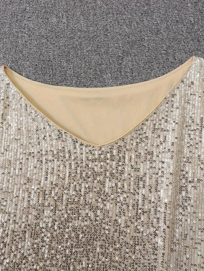 Glamouröses Paillettenkleid mit Kontrast für unvergessliche Partynächte