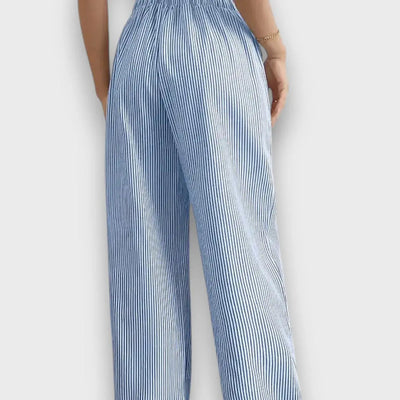 Karina – Hose mit feinen Streifen
