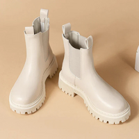 Esther | Damen Chelsea Boots | Schwarz in Beige
