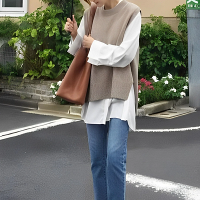 Ermengard | Kurze Damen Strickjacke | Schwarze