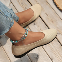 Rilea | Damen Schwarze Loafers | Slip in Schuhe in Beige