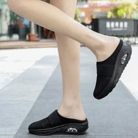 Walburga | Plateau Sandalen Damen | Sommer in Schwarz