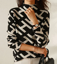 Stehkragen Pullover mit Vintage Druck und Streifen in Schwarz