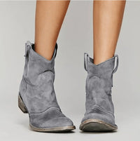 Charlotte | Damen Western Ankle Boots Wildleder Kniehohe Stiefel Flacher Absatz in Grau