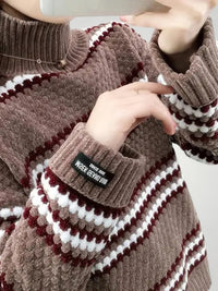 Alina | Moderner Kragenpullover für Wintertage in Braun