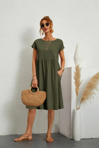 Elegantes Damen Sommerkleid mit Tasche | Midi in Armee grün