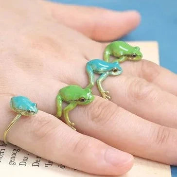 FrogGlam - Eleganter Baumpfauenring und Ohrringe