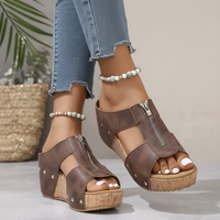 Gigi | Stylische Keilsandale mit Komfort-Sohle in Braun (Fast ausverkauft)