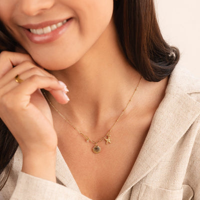 Goldene Muschel- und Seestern-Halskette