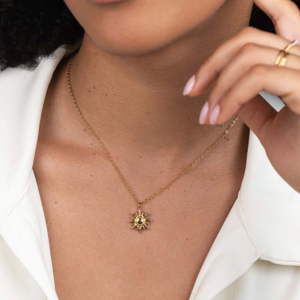 Goldene Sonnenstrahlen-Halskette
