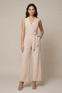 Lucy | Weites Bein Langarm Jumpsuit in Beige