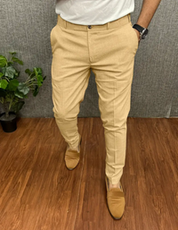 Jingle | Herren Chino Hose | Schwarze Stoffhose in Aprikose