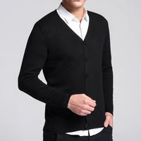 Finbar | Herren Tracht Strickjacke | V-Ausschnitt in Schwarz