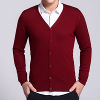 Finbar | Herren Tracht Strickjacke | V-Ausschnitt in Rot