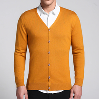 Finbar | Herren Tracht Strickjacke | V-Ausschnitt in Gelb