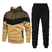 Bolton | Herren Weiß Trainingsanzug | Komplette Outfit in Khaki