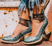 Ginevra™ | Chunky Sole Multi-Strap Pumps in Grüne Schlange