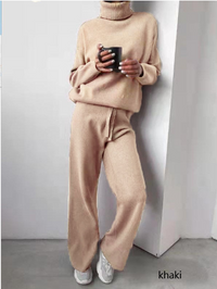 Zweiteiliges Pullover und Hosen Set in Khaki