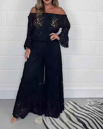 Lovely | Schulterfreier Jumpsuit aus Spitze mit weitem Bein