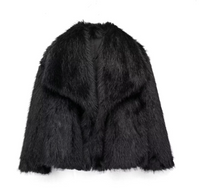 Elegante warme Damen-Felljacke für kalte Monate in Schwarz