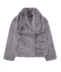 Elegante warme Damen-Felljacke für kalte Monate in Grau